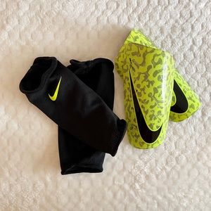 Nike Mercurial Lite Soccer Shin Guards